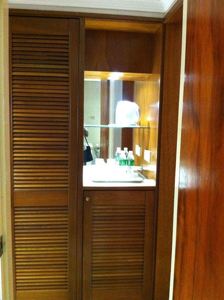 Kingwood Hotel Kuching Zewnętrze zdjęcie